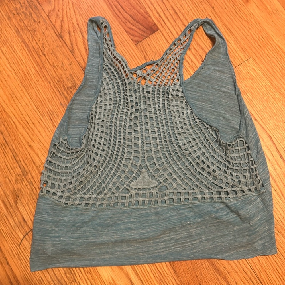Cropped tank